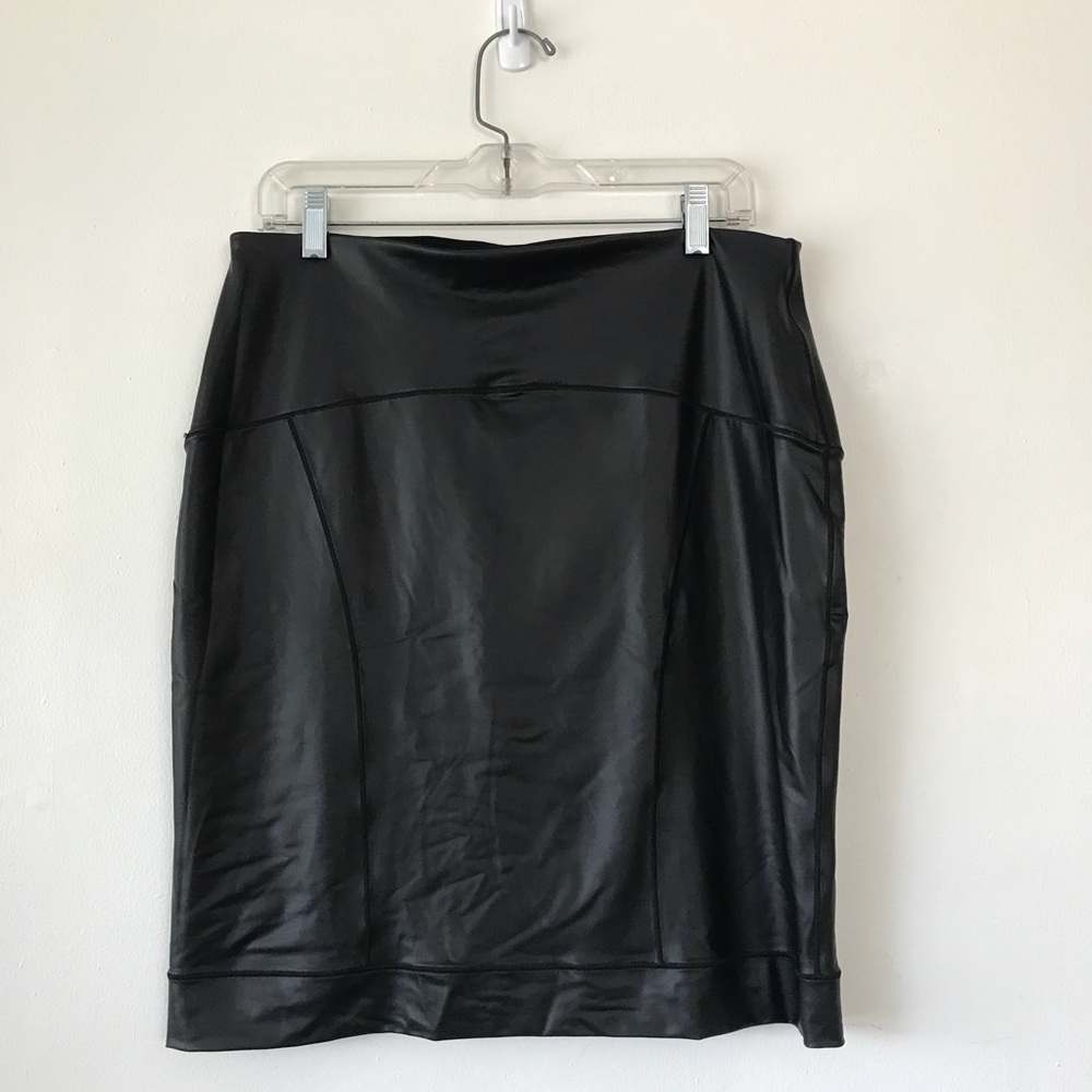 eva varro Black Faux Leather Pencil Skirt